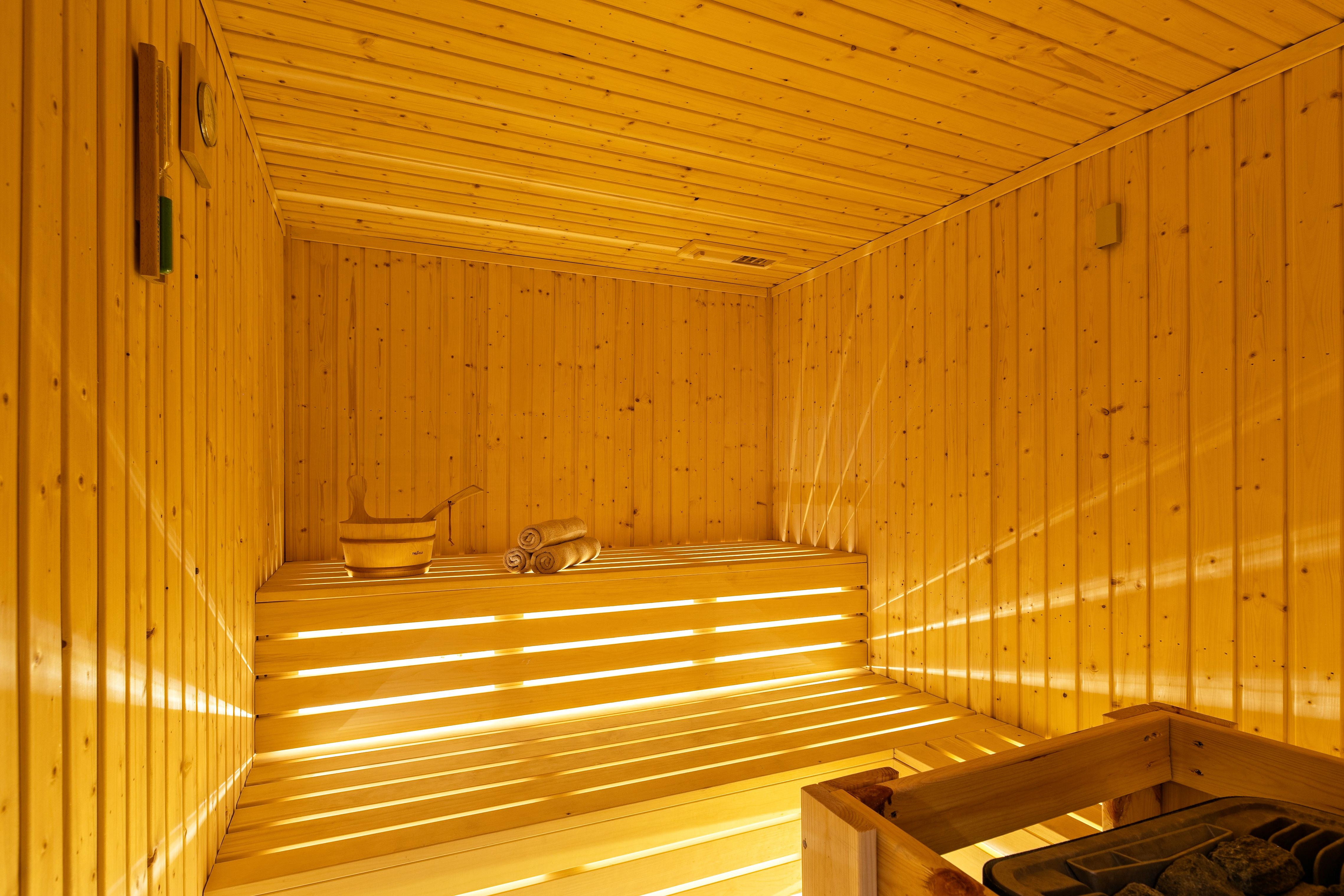 Ivi Mare - Designed For Adults By Louis Hotels Geroskipou Dış mekan fotoğraf Interior of a container sauna