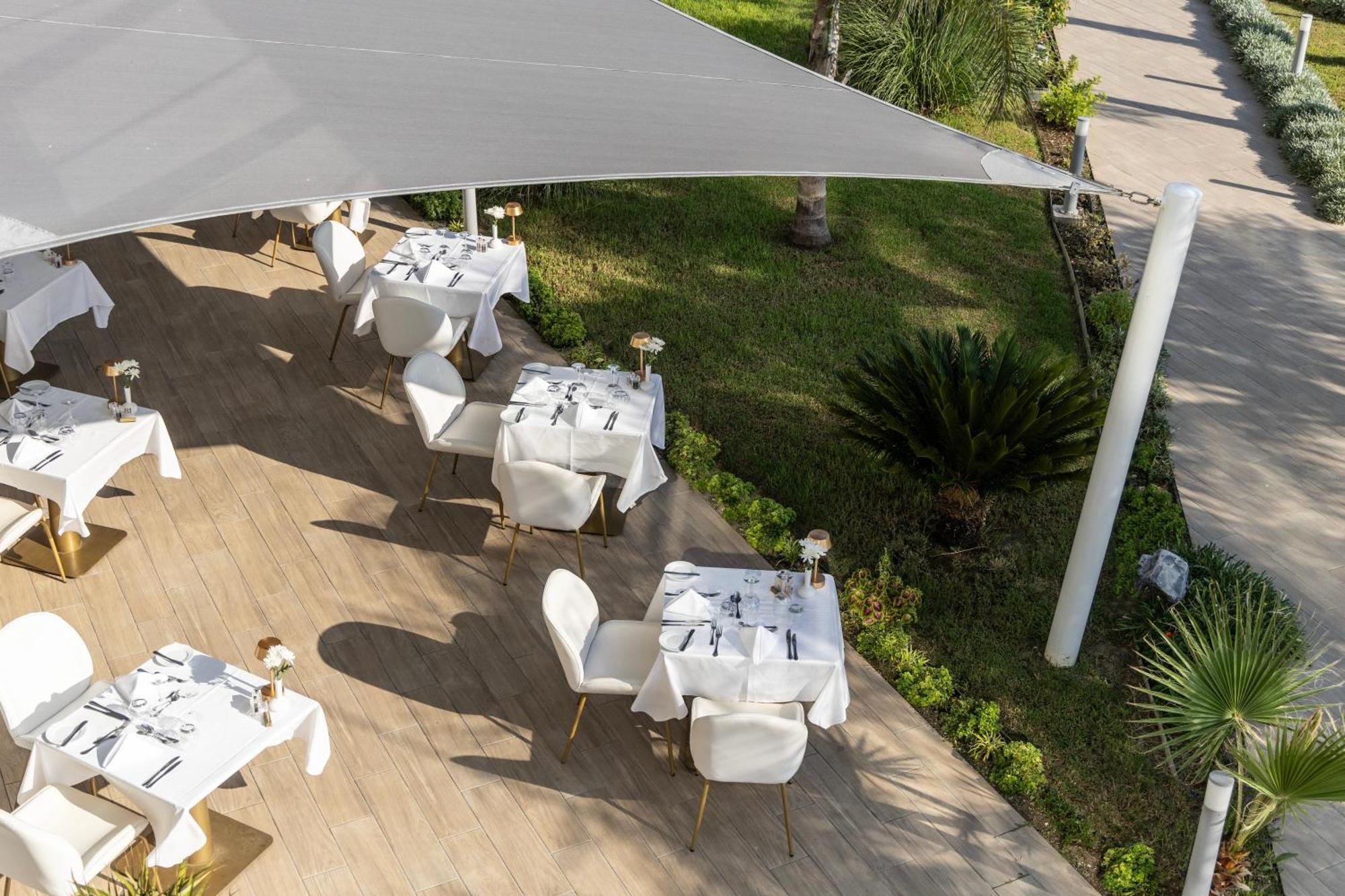Ivi Mare - Designed For Adults By Louis Hotels Geroskipou Dış mekan fotoğraf Restaurant