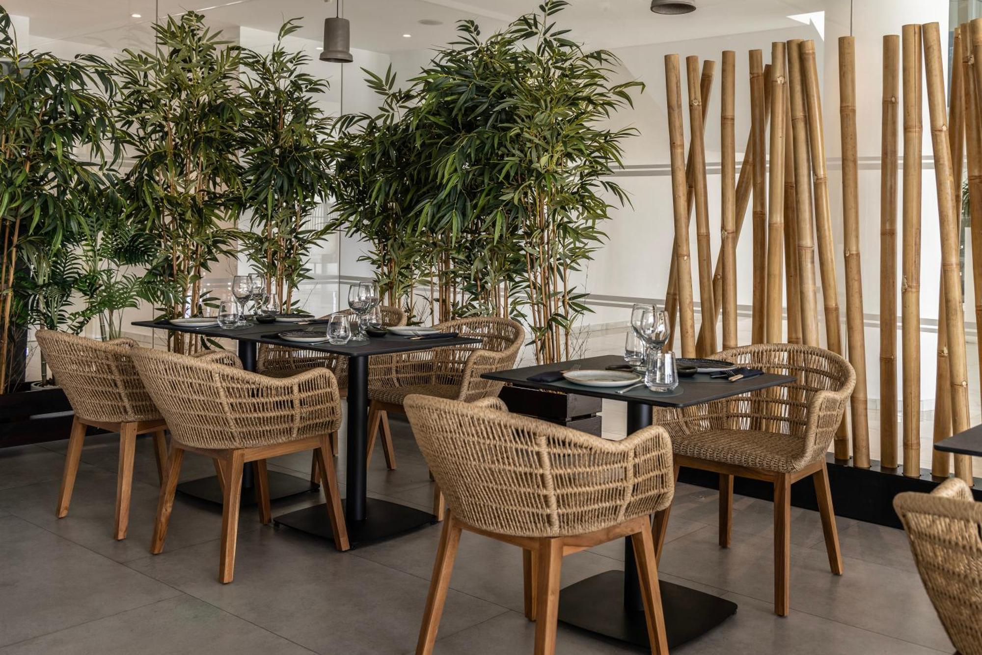 Ivi Mare - Designed For Adults By Louis Hotels Geroskipou Dış mekan fotoğraf Restaurant interior